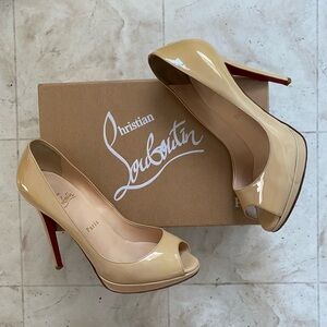 Christian Louboutin 120 mm Peep Toe Nude Patent Leather Pumps Heels Size 8/38